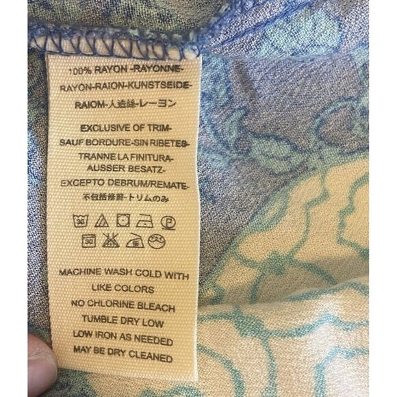 Free People Dream Darlin' Sleeveless Blue Floral Print Tank Top L Boho V-Neck - Picture 10 of 10